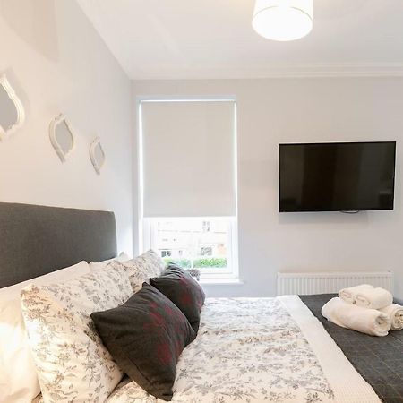 Berkshire Apartment 11Helena House Lux Studio Apartment 독서 외부 사진