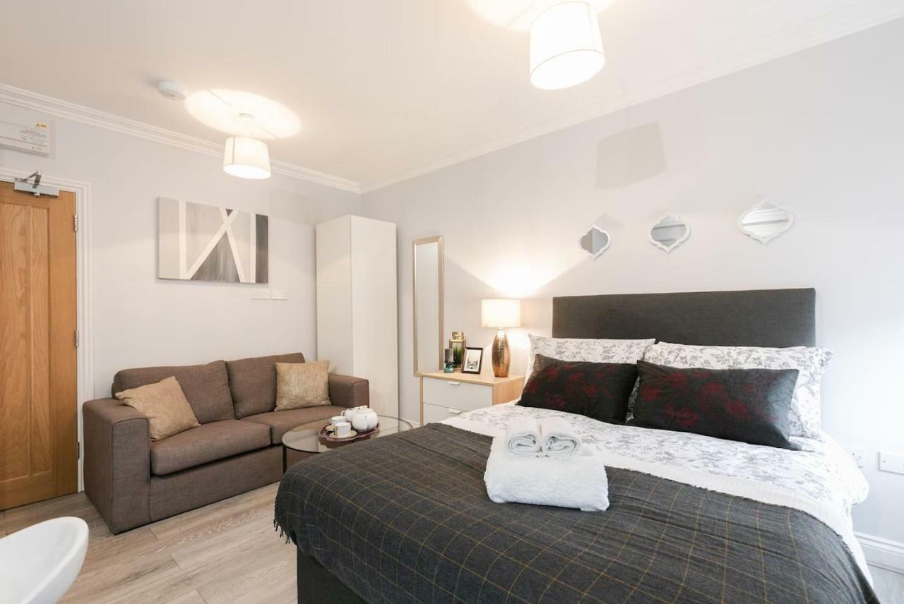 Berkshire Apartment 11Helena House Lux Studio Apartment 독서 외부 사진