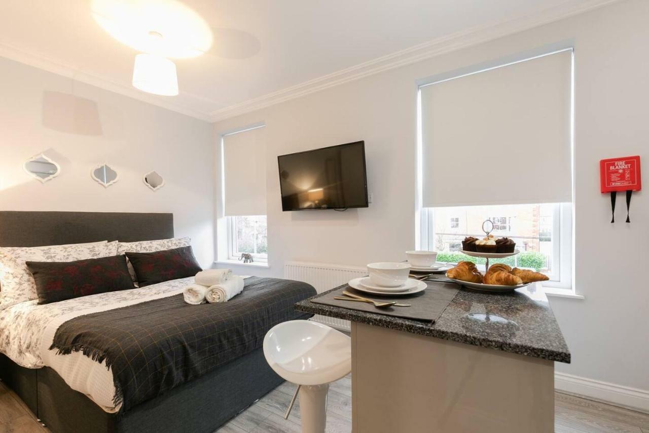 Berkshire Apartment 11Helena House Lux Studio Apartment 독서 외부 사진