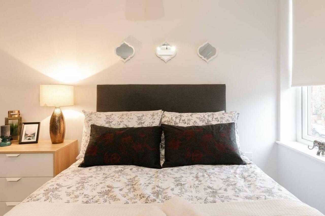 Berkshire Apartment 11Helena House Lux Studio Apartment 독서 외부 사진