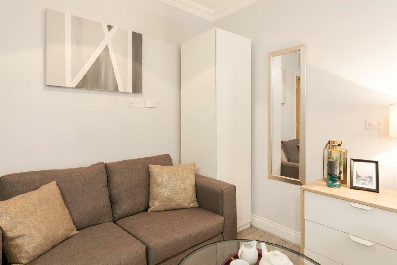 Berkshire Apartment 11Helena House Lux Studio Apartment 독서 외부 사진