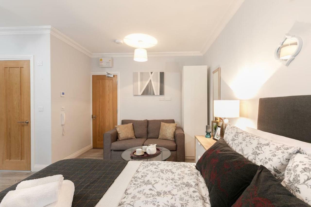 Berkshire Apartment 11Helena House Lux Studio Apartment 독서 외부 사진